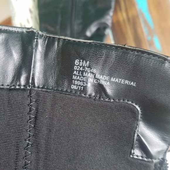 St. John's Bay Tall Black Fall boots size 6.5 - Picture 4 of 6